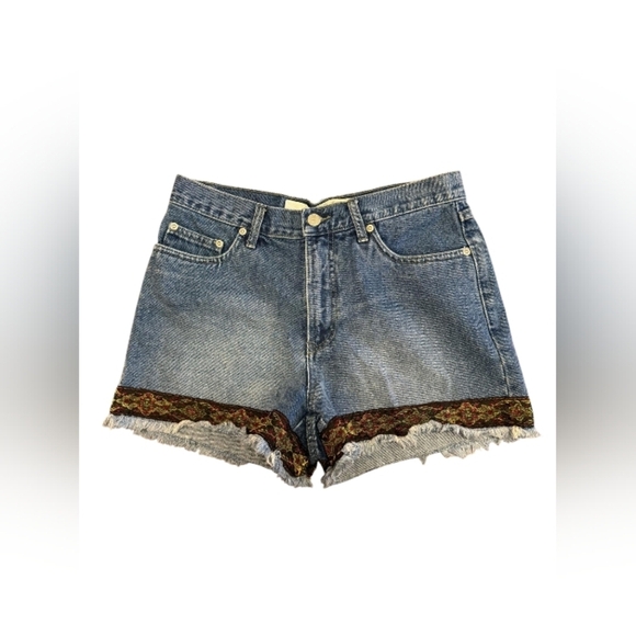 RW&CO Denim Shorts EUC High Rise  100% Cotton Size 7 - Picture 5 of 10